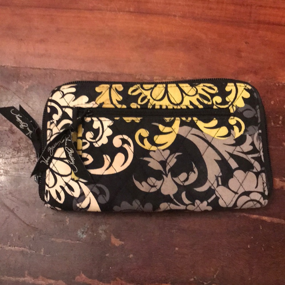 Vera Bradley Baroque zip around wallet